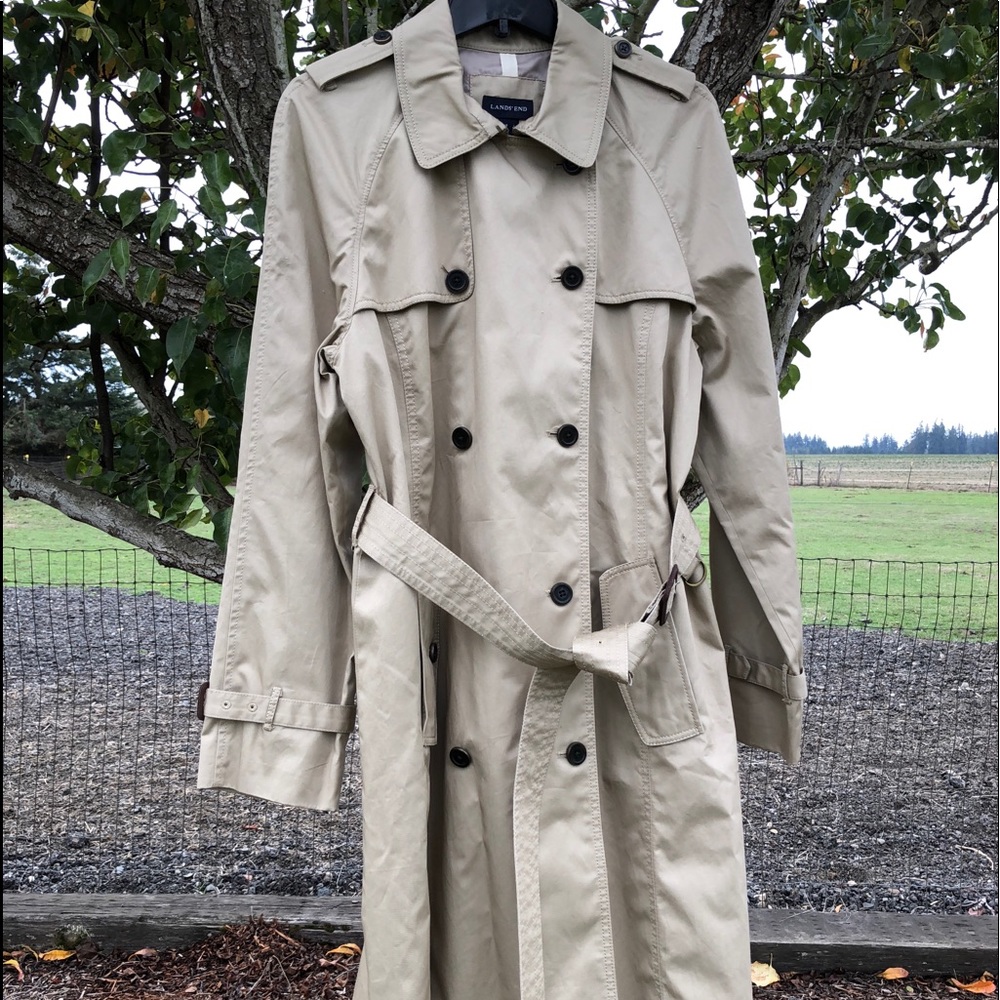Lands’ End classic Trench Coat L NWOT